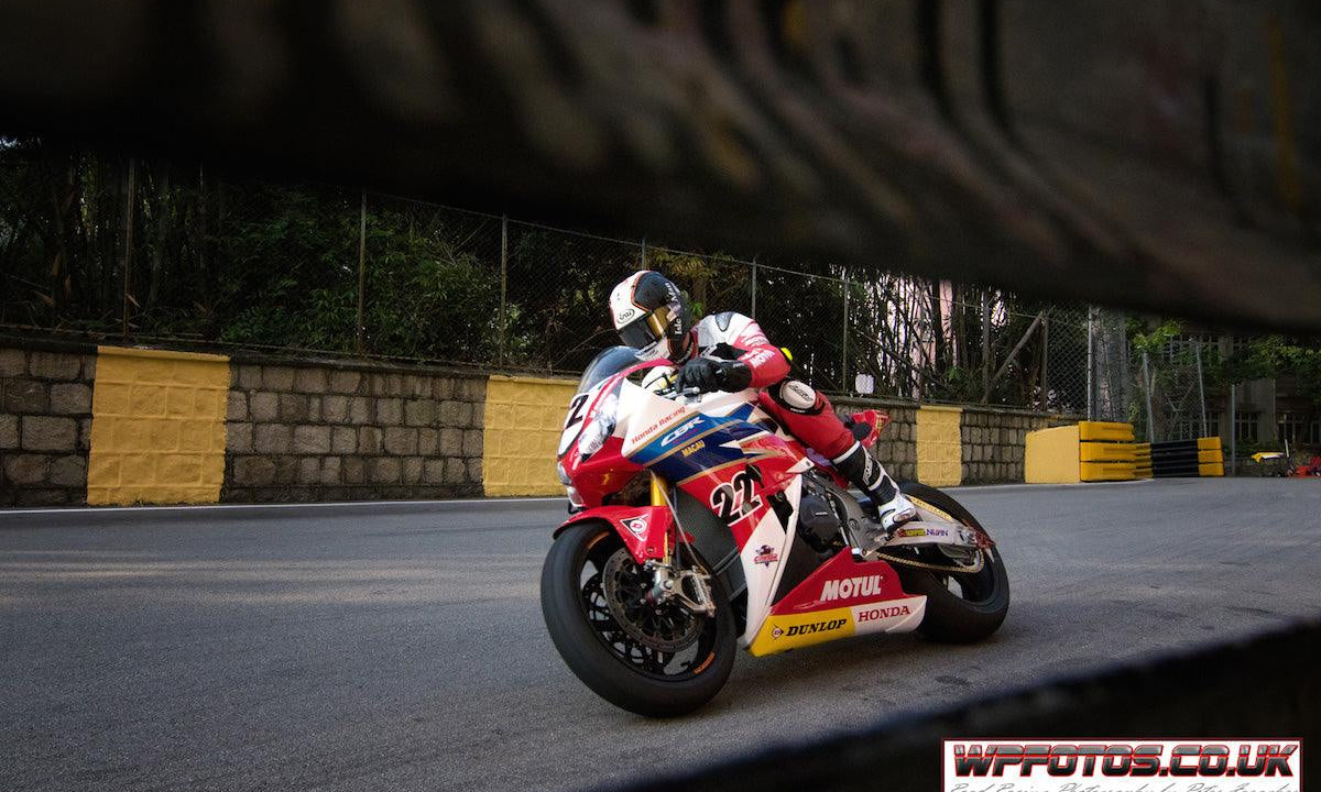"Between the Armcos:' the 51st Macau Motorcycle Grand Prix. - Red Torpedo