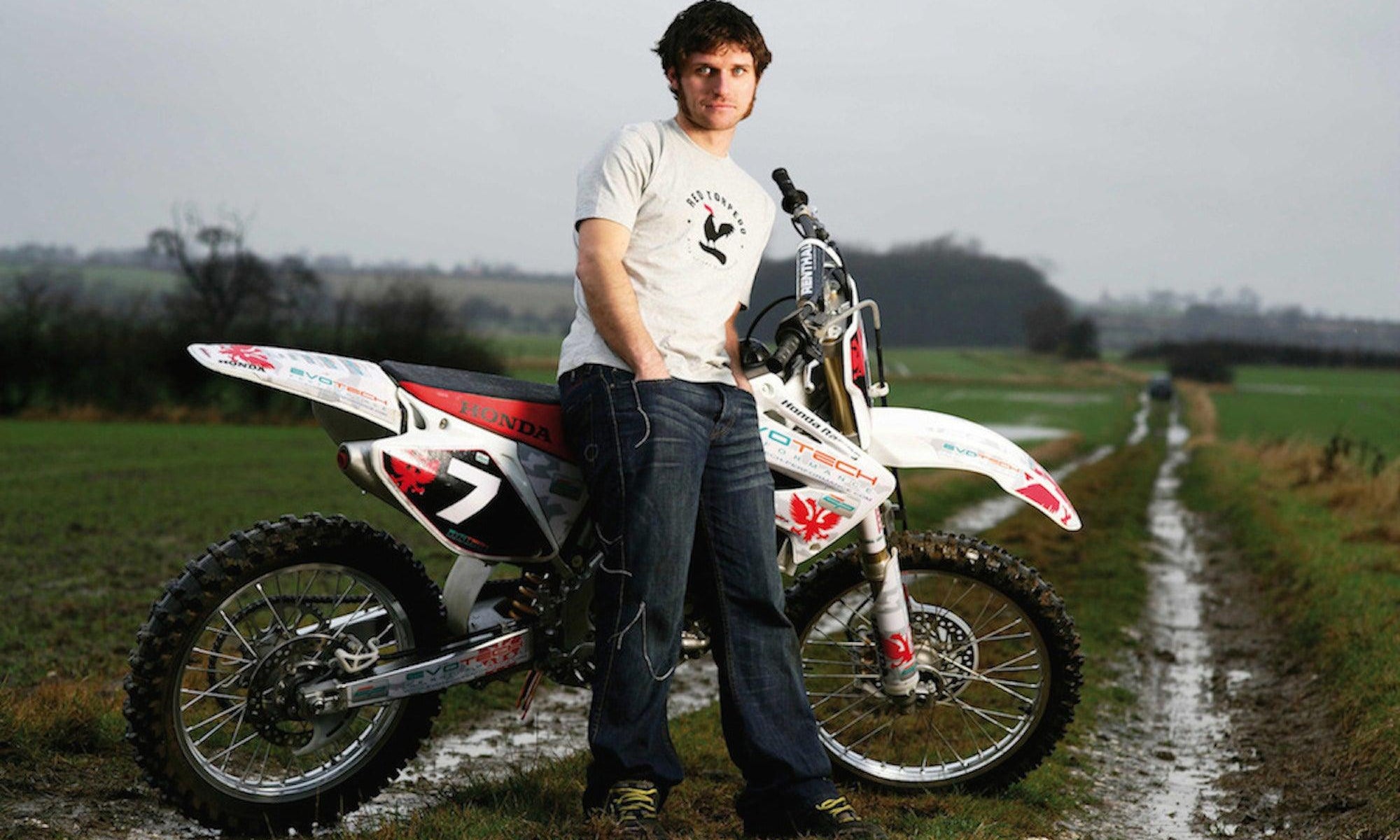Guy Martin and David Knight race in 35th Weston Beach Quad Bike Race - Red Torpedo